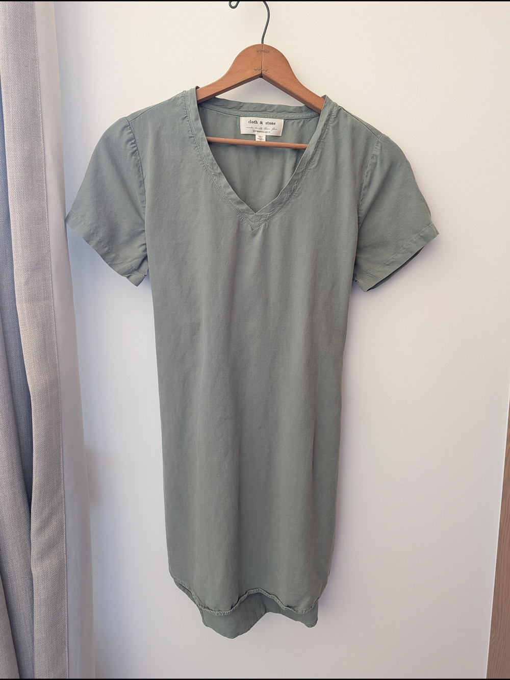 cloth & stone For Anthropologie Sage Green V-Neck Shift Dress
